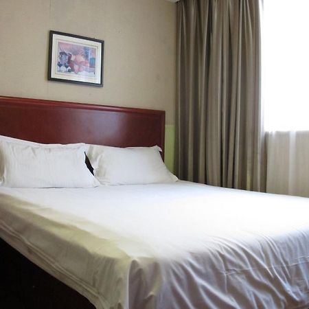 Greentree Alliance Jiangxi Nanchang Honggutan Middle Fenghuang Avenue Hotel Kültér fotó